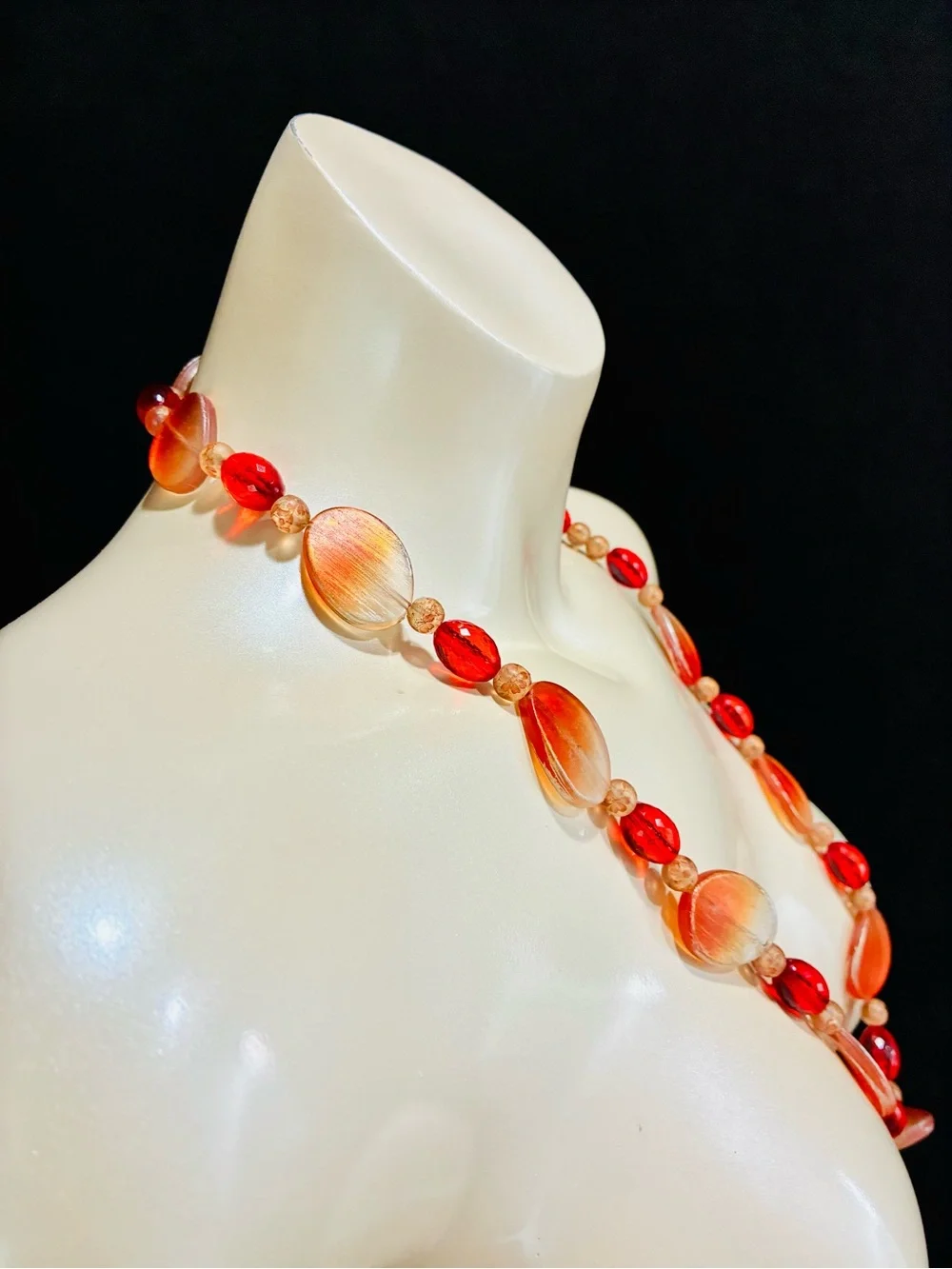Summer Pop of Color Gradient Orange & Red Beaded Over The Head Necklace Easy EUC
